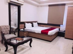 Hotel Gharana Tree